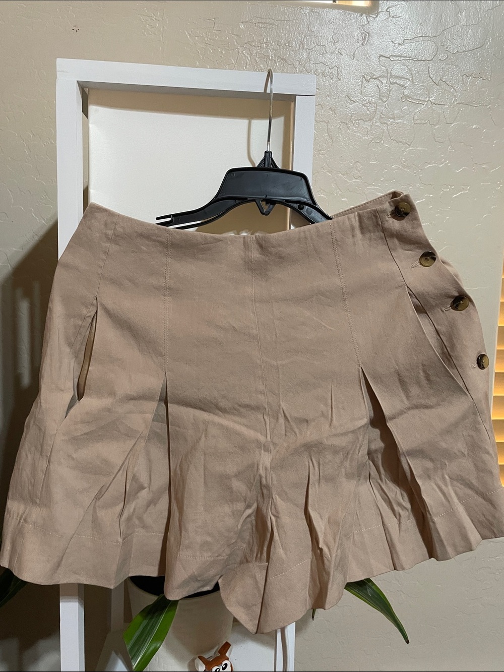 Vince Beige Pleated Mini Shorts with Side Buttons